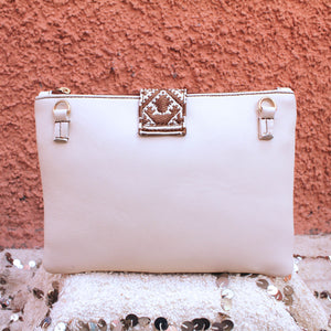 Lilia Clutch in Crème Tirée