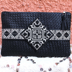 Yasmina Clutch in Braided Matte Noir