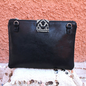 Lilia Clutch in Noir