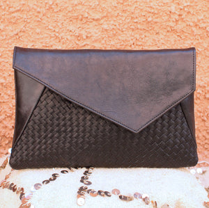 Pattie Braided Clutch in Noir