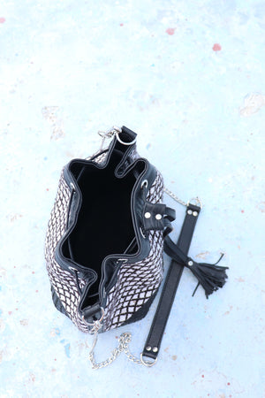 Camelia Crossbody Bag in Noir